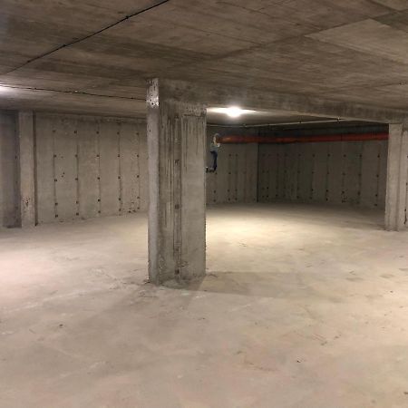 פזרג'יק Luxury Apartment 1 Free Underground Parking מראה חיצוני תמונה